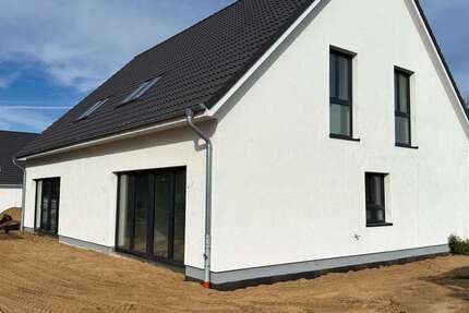 Haus Scharbeutz - 4 Zimmer, 117 m&sup2;, 2.200&euro; | Angebot:23460847