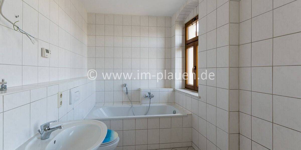 Etagenwohnung Plauen Ostvorstadt - 3 Zimmer, 77 m&sup2;, 440&euro; | Angebot:26704082