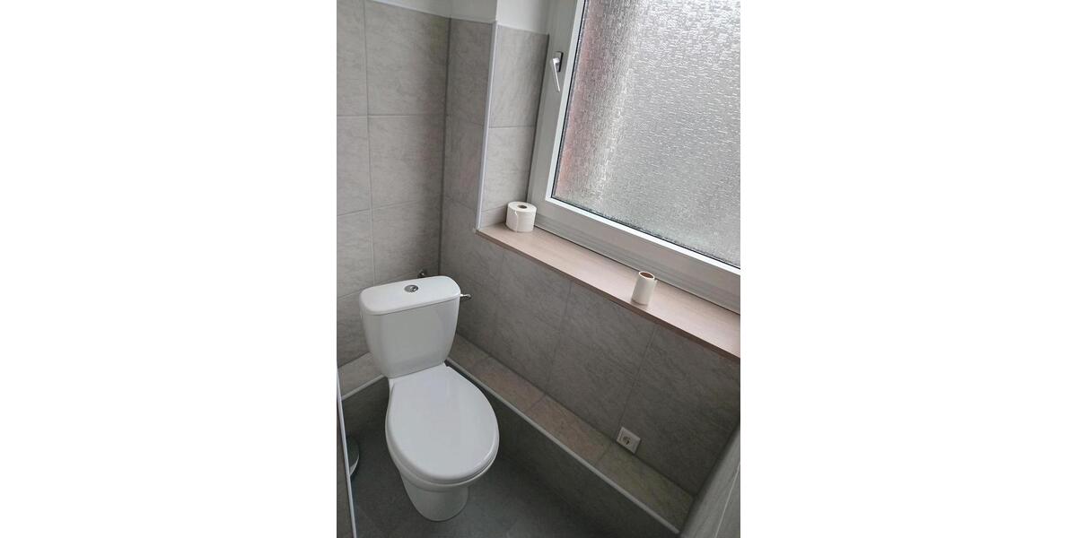 Wohnen auf Zeit Wermelskirchen - 5 Zimmer, 8 m&sup2;, 20&euro; | Angebot:24748108