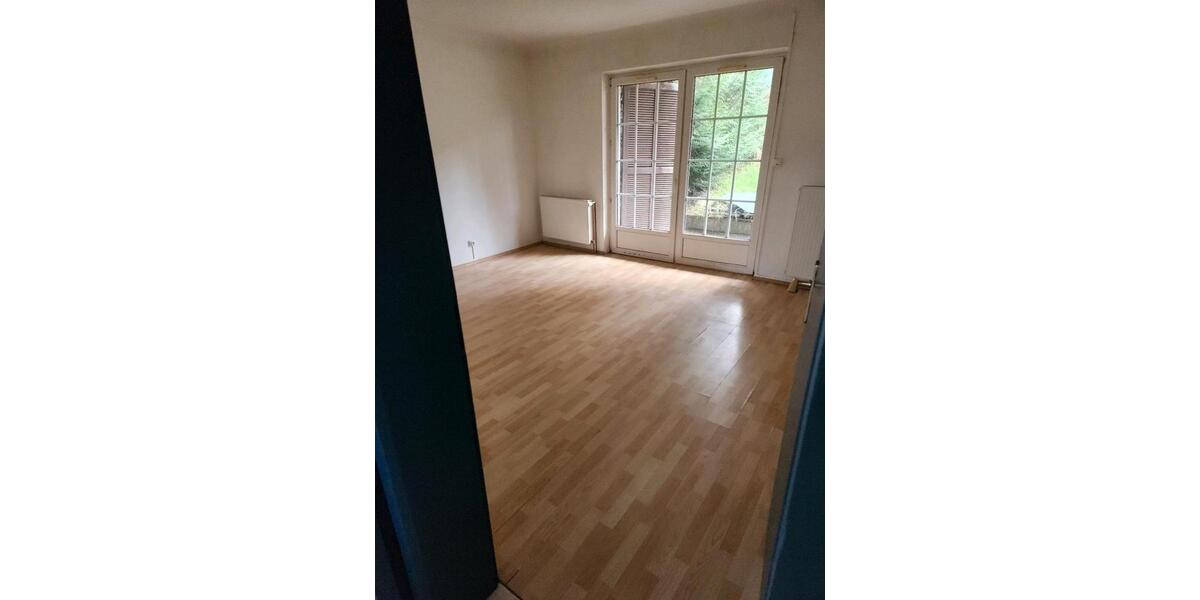 Erdgeschoßwohnung Völklingen - 2 Zimmer, 42 m&sup2;, 470&euro; | Angebot:25975910