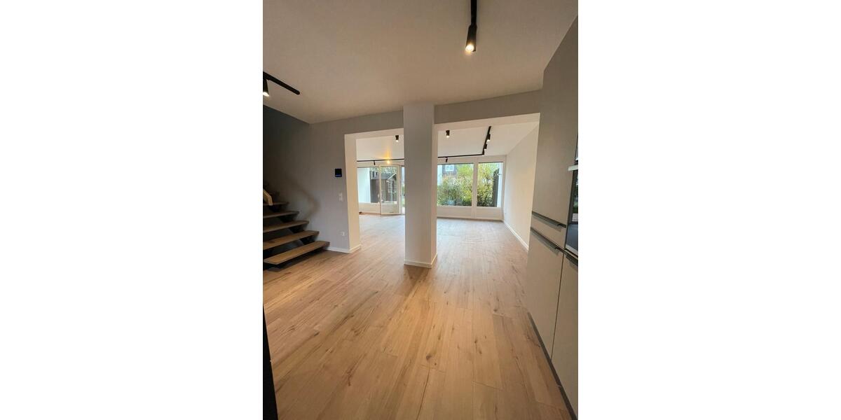 Reihenhaus Coburg - 4 Zimmer, 120 m&sup2;, 1.365&euro; | Angebot:26035913