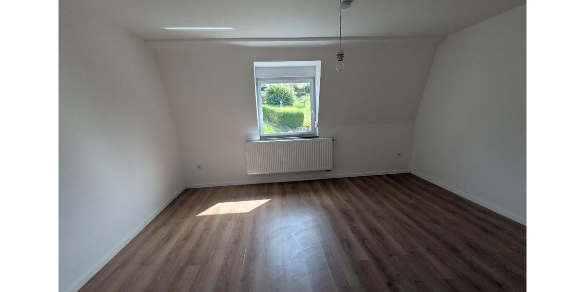 Etagenwohnung Friedrichsthal - 4 Zimmer, 130 m&sup2;, 960&euro; | Angebot:26236820