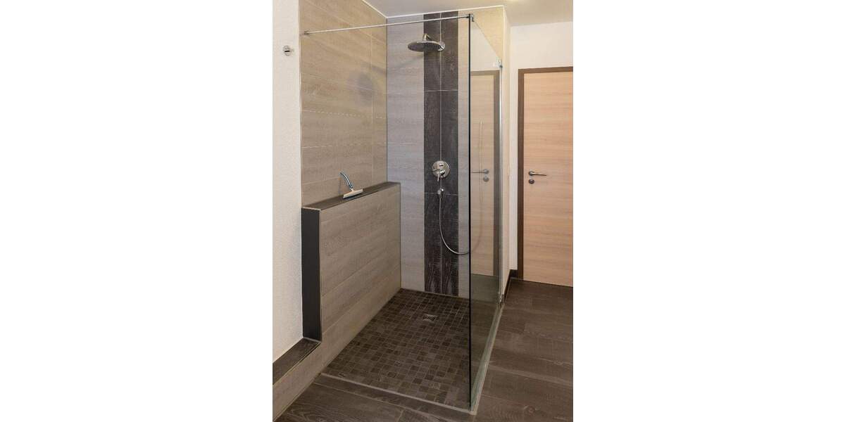 Etagenwohnung Bodman-Ludwigshafen Bodman - 3 Zimmer, 97 m&sup2;, 1.600&euro; | Angebot:25698576