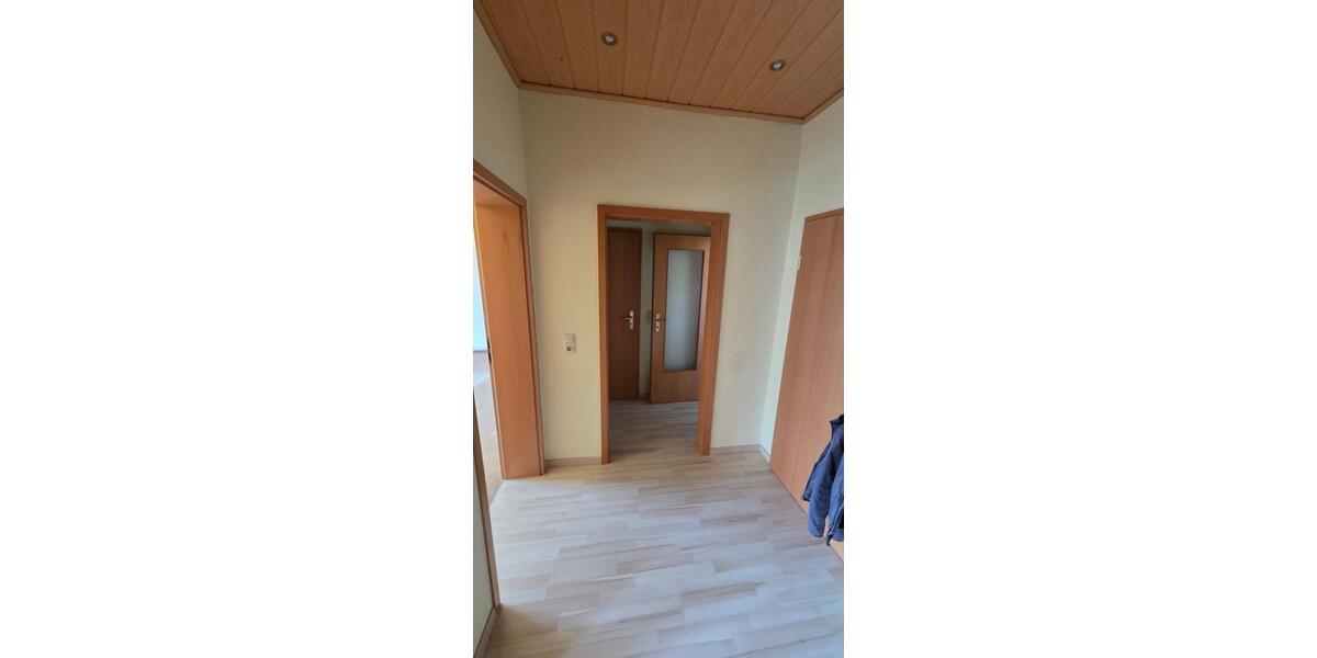 Hochparterre Lugau/Erzgebirge Erzgebirge - 3 Zimmer, 68 m&sup2;, 410&euro; | Angebot:25286437