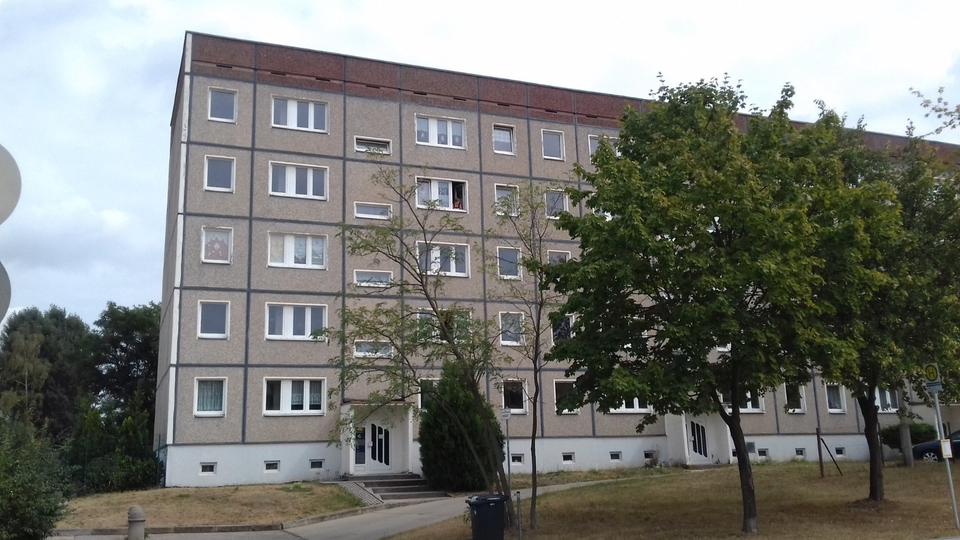 Etagenwohnung Hohenmölsen - 3 Zimmer, 60 m&sup2;, 280&euro; | Angebot:25991449