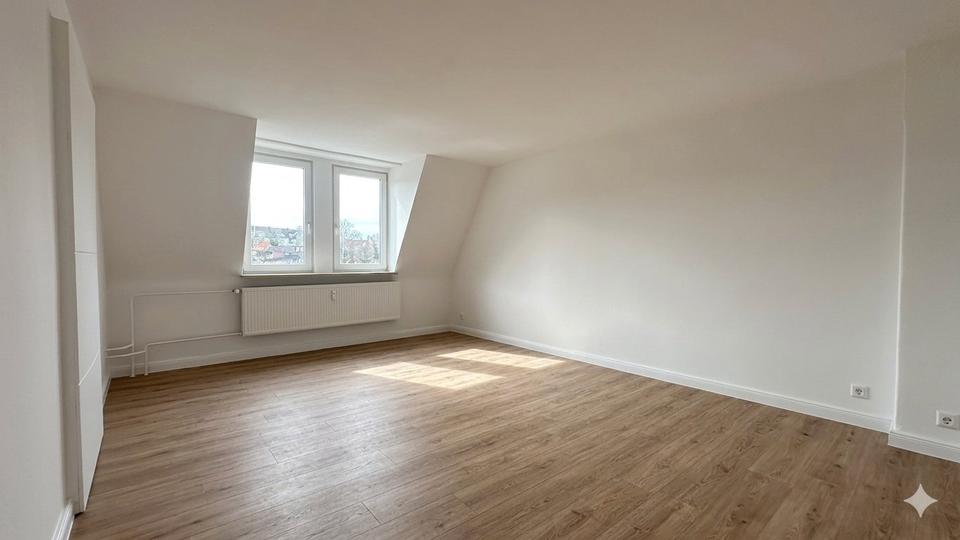 Dachgeschoßwohnung Flensburg Altstadt - 3 Zimmer, 87 m&sup2;, 970&euro; | Angebot:26043833