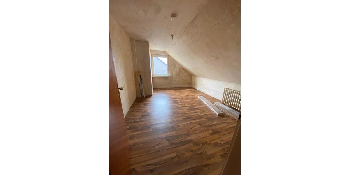 Dachgeschoßwohnung Duisburg Hochheide - 2 Zimmer, 37 m&sup2;, 550&euro; | Angebot:24117818