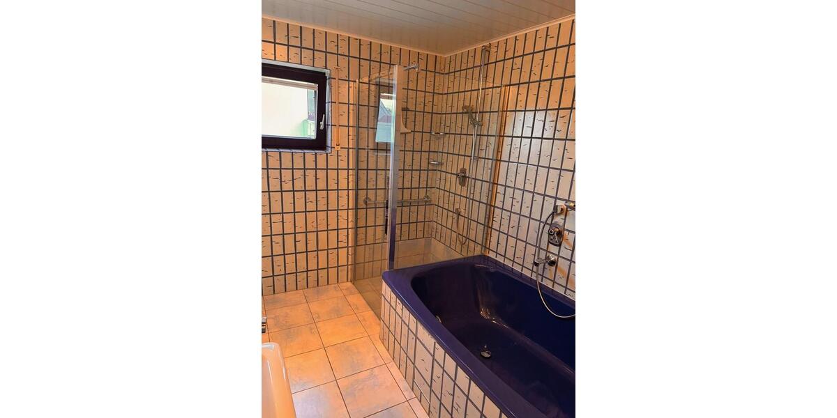 Maisonettenwohnung Baden-Baden Lichtental - 4 Zimmer, 196 m&sup2;, 1.400&euro; | Angebot:26031768