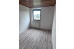 Helle 4-Zimmer-Wohnung mit Carport in gepflegtem Mehrfamilienhaus