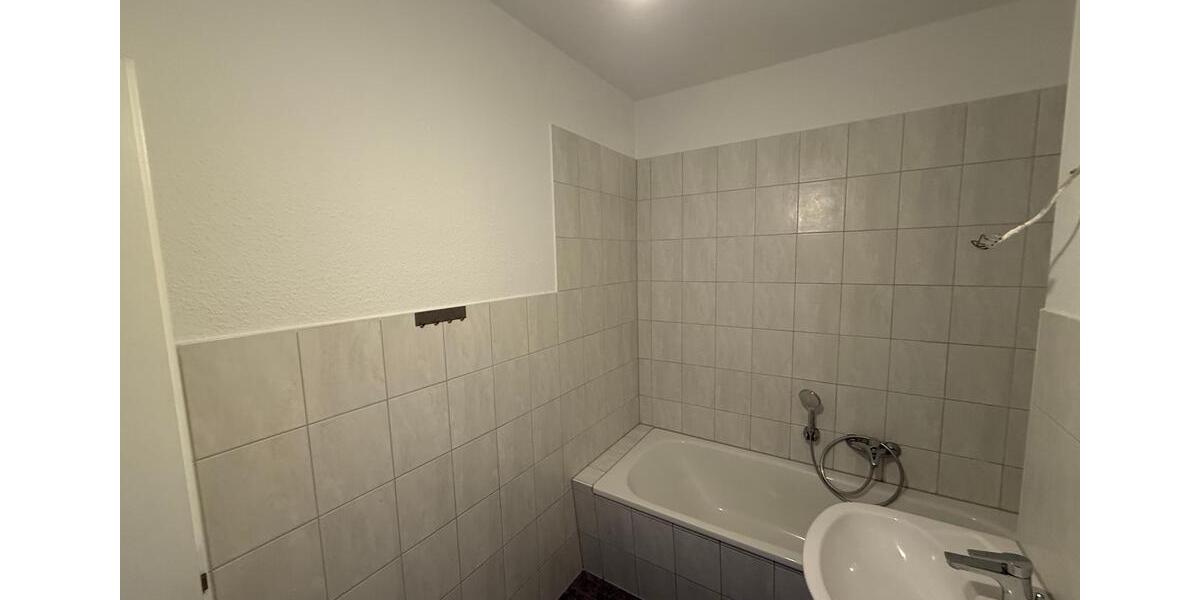 Wunderschöne 4-Raum-DG-Wohnung mit Balkon in Greiz direkt im Stadtzentrum 4 zimmer