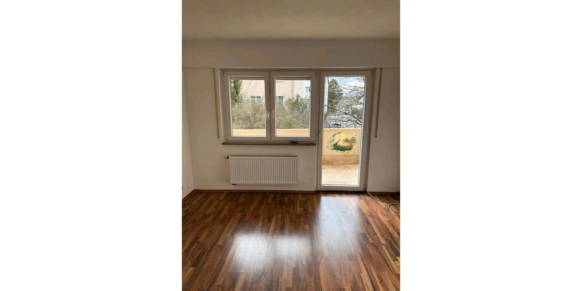 Etagenwohnung Esslingen am Neckar Brühl - 3 Zimmer, 72 m&sup2;, 1.200&euro; | Angebot:26423377