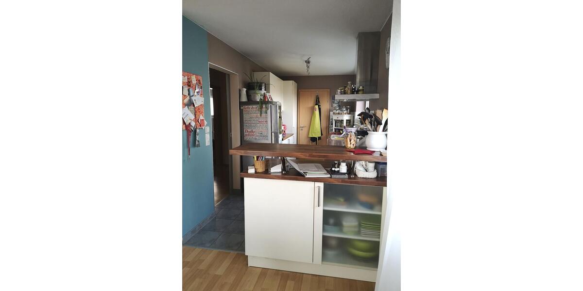 Lichtdurchflutete 4,5 Zimmer Wohnung mit Balkon 4.5 zimmer