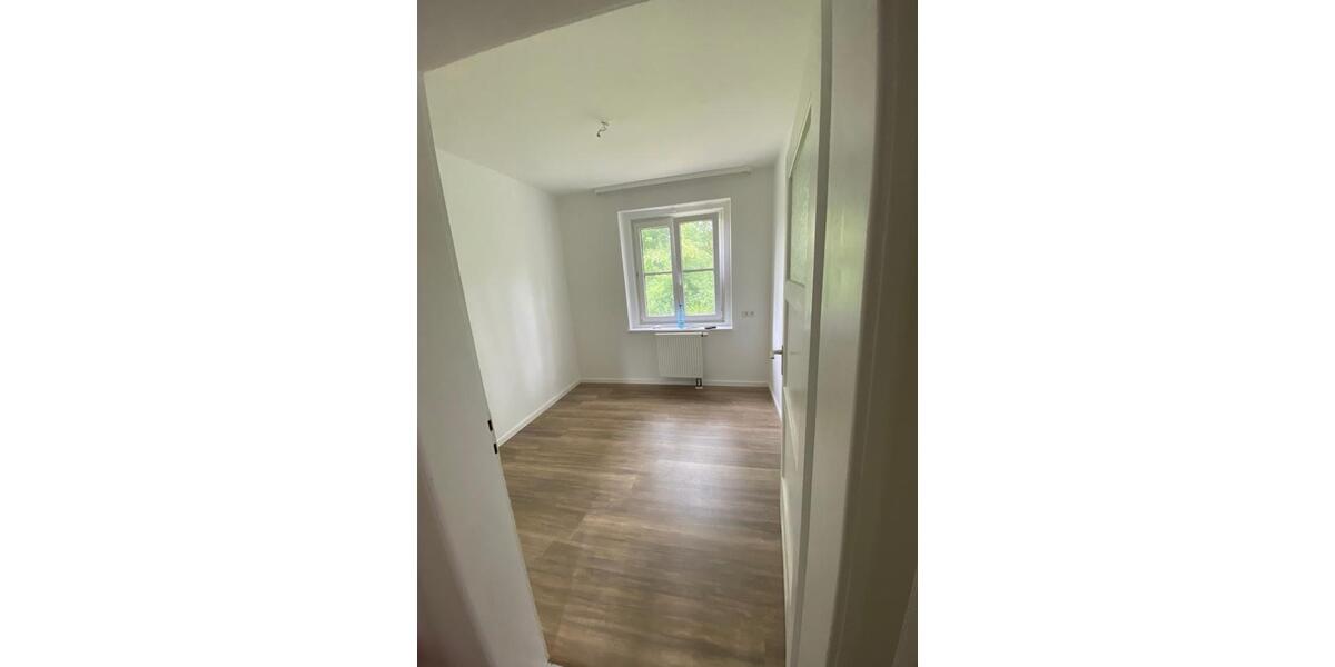 Erdgeschoßwohnung Straubing - 3 Zimmer, 63 m&sup2;, 950&euro; | Angebot:25868421