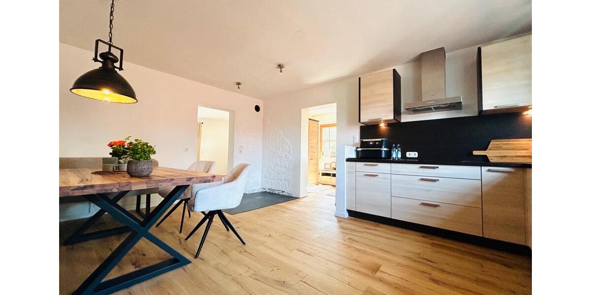 XXL Wohnhaus mit ELW - ca 240qm - Neuötting 8 zimmer