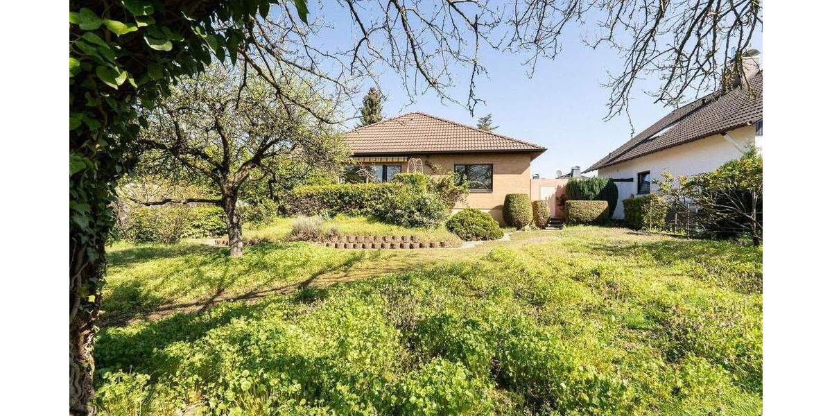 Traumhafter Bungalow mit großem Garten und Garage 4 zimmer