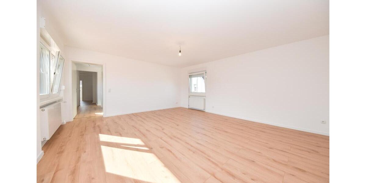 DIETZ: TOP TOP moderne 4-Zi. Wohnung - 1. Obergeschoss im 2-Familienhaus! 12 Garage + 2 PKW-Außenplätze 4 zimmer