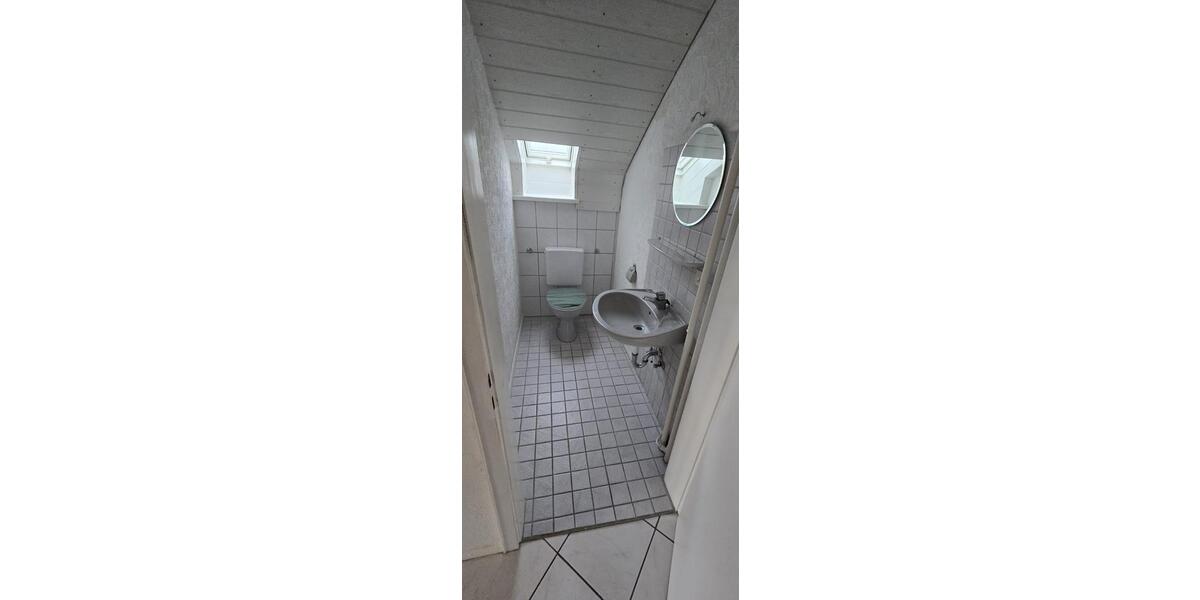 Einfamilienhaus Aach - 6 Zimmer, 220 m&sup2;, 2.000&euro; | Angebot:25420869