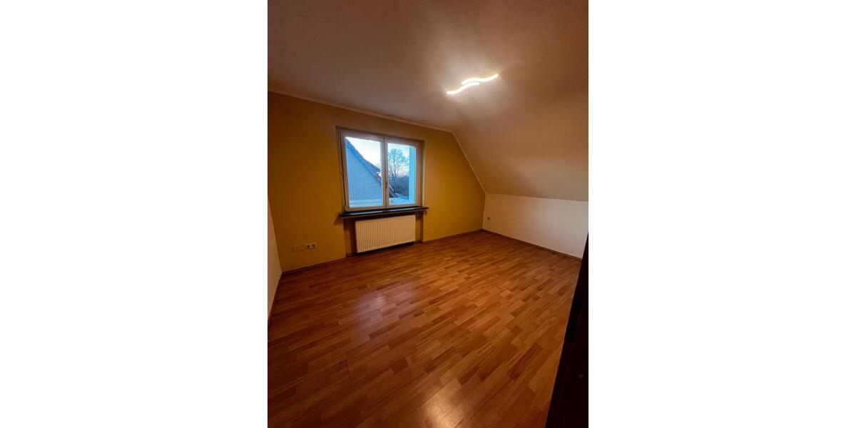 Großzügige 4Zimmer-Maisonettewohnung mit Balkon und Einbaukü 4 zimmer