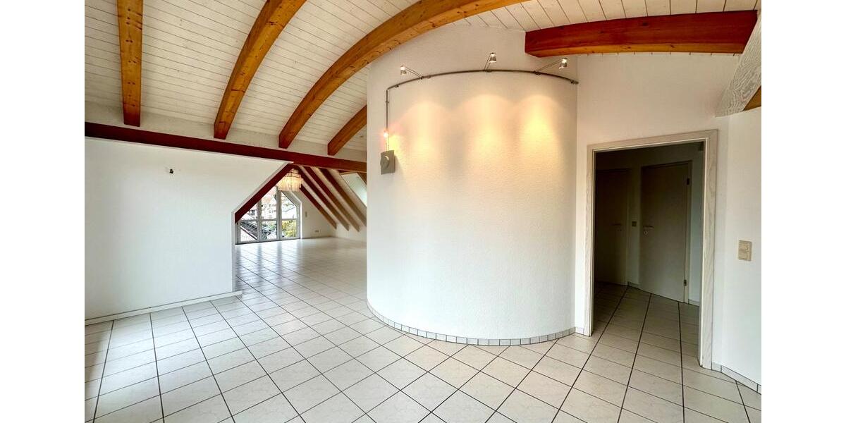 Dachgeschoßwohnung Lörrach - 2 Zimmer, 73 m&sup2;, 990&euro; | Angebot:25261604