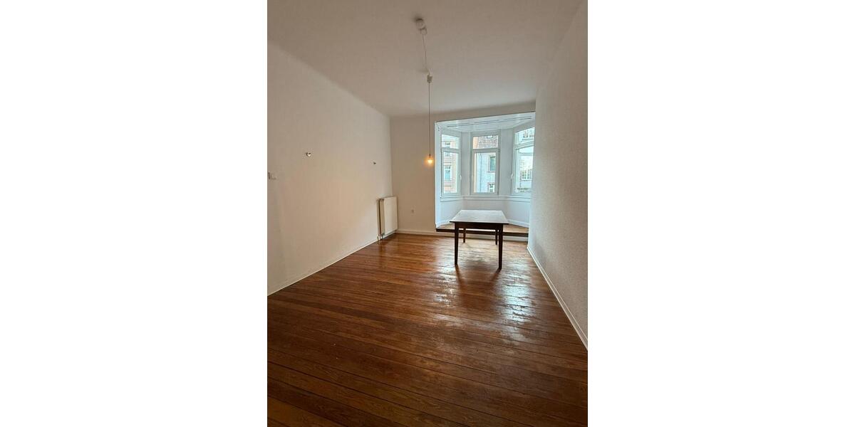 Etagenwohnung Saarbrücken St. Arnual - 3 Zimmer, 98 m&sup2;, 1.200&euro; | Angebot:25638031