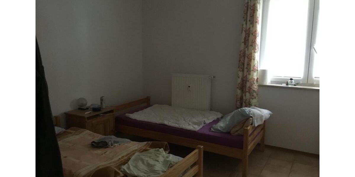 Erdgeschoßwohnung Sulzbach-Rosenberg Rosenberg - 6 Zimmer, 180 m&sup2;, 2.000&euro; | Angebot:25282327