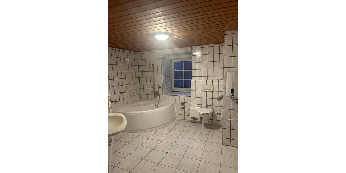 Etagenwohnung Görwihl - 3 Zimmer, 94 m&sup2;, 950&euro; | Angebot:26101683