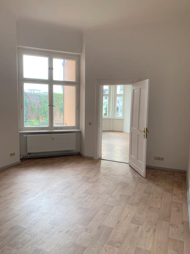 7 Zimmer-Altbau-Wohnung in wunderschönem Denkmalobjekt zu vermieten!