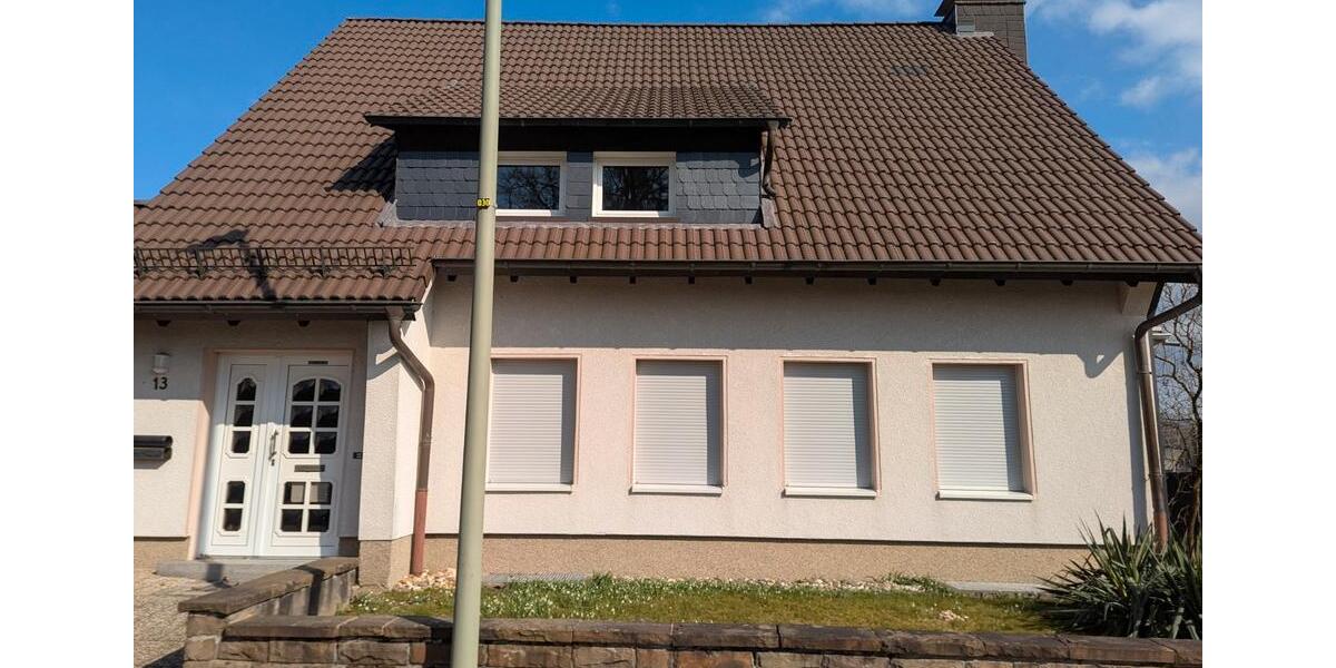 Dachgeschoßwohnung Gummersbach Berstig Süd - 3 Zimmer, 70 m&sup2;, 900&euro; | Angebot:26062545