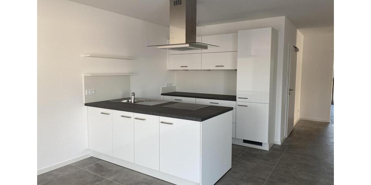 Großzügiges Penthouse mit XXL Dachterrasse & Einbauküche 5 zimmer