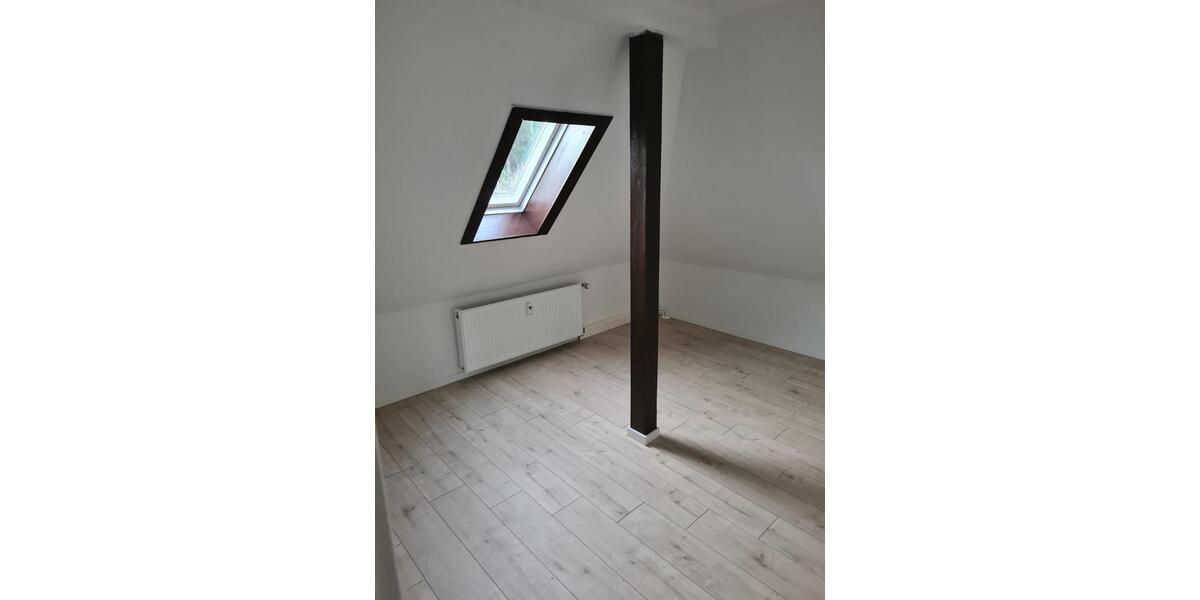 Dachgeschoßwohnung Wilkau-Haßlau Haßlau - 3 Zimmer, 50 m&sup2;, 350&euro; | Angebot:24779929