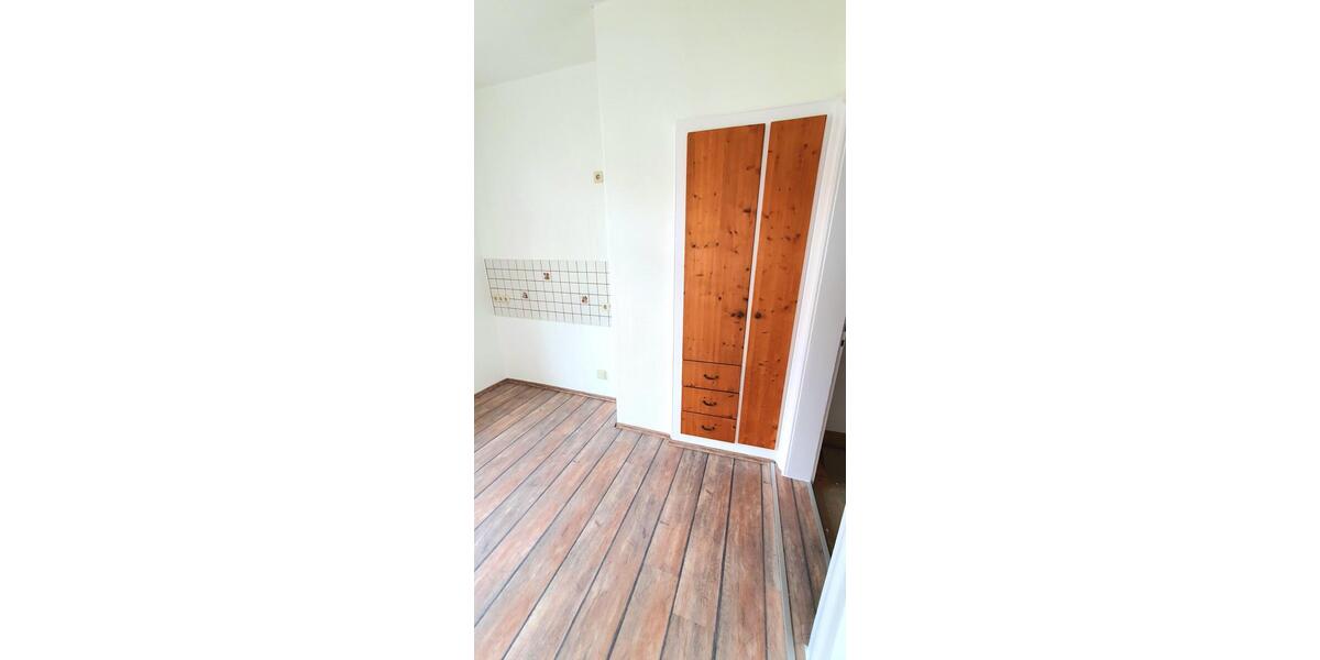 Exklusive 5-Zimmer-Wohnung in schöner Villa. Mit eigenem Gartenbereich. 5 zimmer