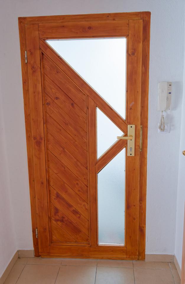 Schöne Dachgeschosswohung in 66113 Saarbrücken, RiegelsbergerStr.