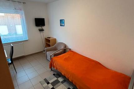 Modernes Zimmer in Wolfsburg-Hattorf – ab 30 €p.N. oder 400 €M. 1 zimmer