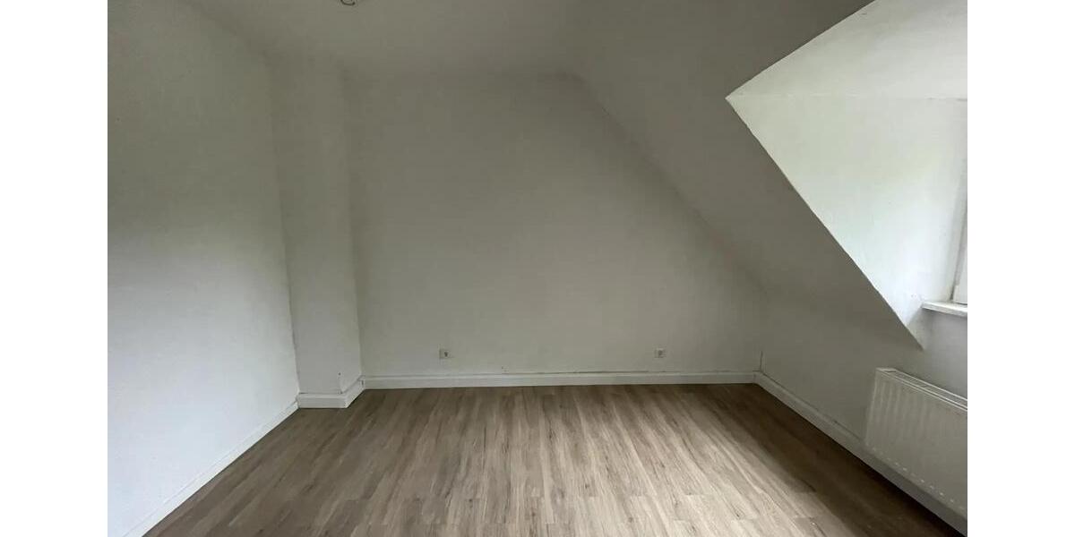 Dachgeschoßwohnung Gelsenkirchen Gelsenkirchen-Mitte - 2 Zimmer, 39 m&sup2;, 300&euro; | Angebot:26562091