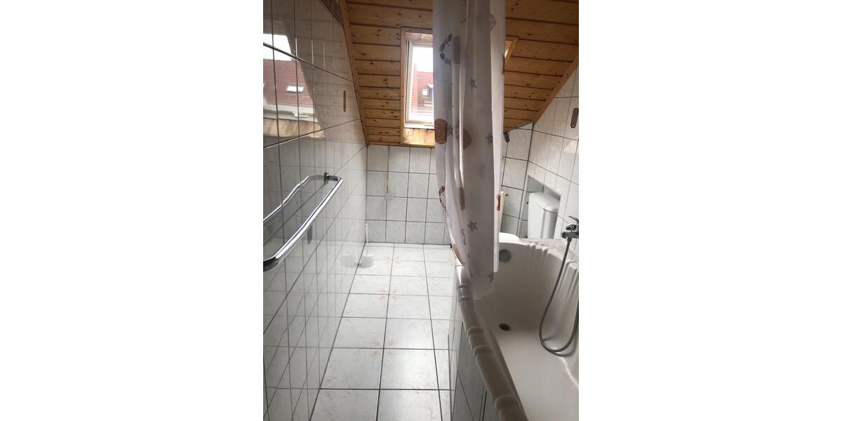 Etagenwohnung Karlsruhe Hagsfeld - 5 Zimmer, 110 m&sup2;, 1.500&euro; | Angebot:24619629