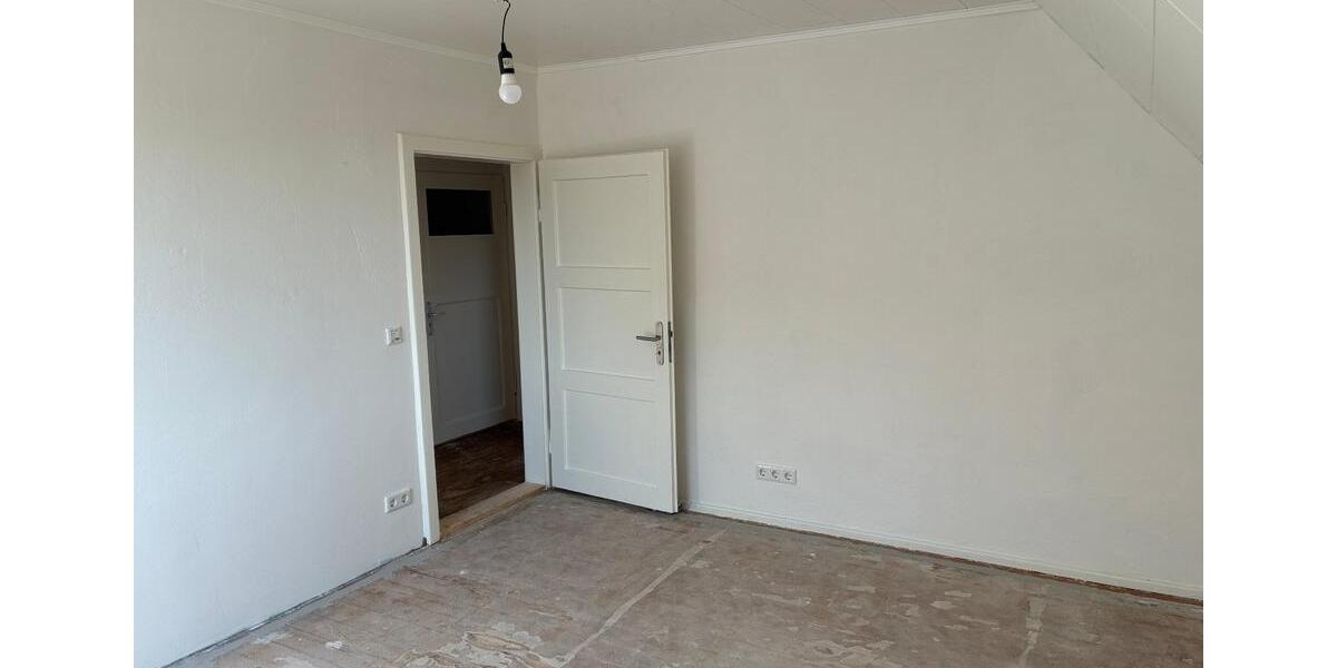 Dachgeschoßwohnung Velpke - 3 Zimmer, 53 m&sup2;, 450&euro; | Angebot:25841939
