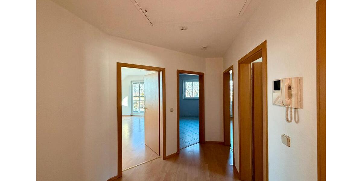 Dachgeschoßwohnung Weißenfels - 2 Zimmer, 60 m&sup2;, 420&euro; | Angebot:26635033