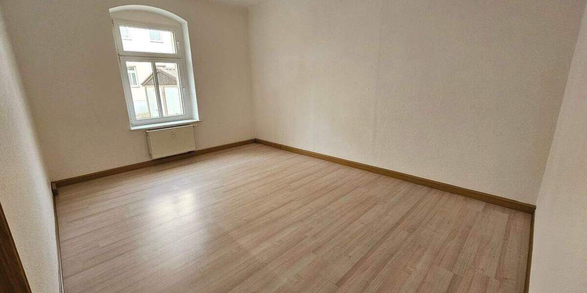 Etagenwohnung Wilsdruff - 3 Zimmer, 102 m&sup2;, 745&euro; | Angebot:24911994
