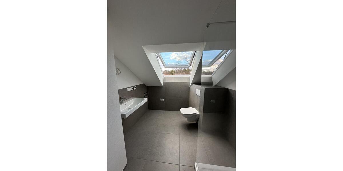 Dachgeschoßwohnung Schwebheim - 3 Zimmer, 78 m&sup2;, 850&euro; | Angebot:26039159