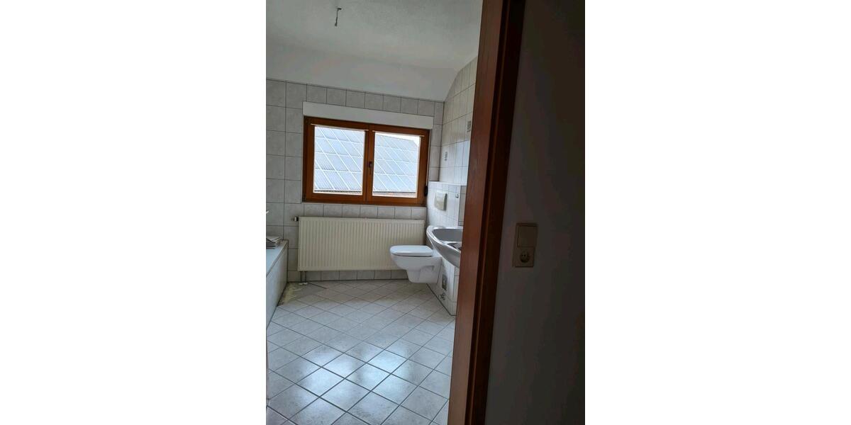 Dachgeschoßwohnung St. Johann - 3.5 Zimmer, 82 m&sup2;, 800&euro; | Angebot:26414201