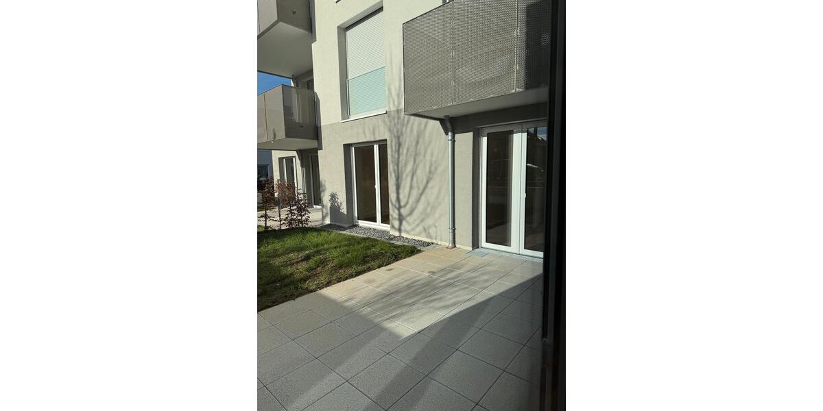 Erstbezug: Barrierefreie 3-Zi. Whg. Inkl Küche und 2 Parkplätzen 3 zimmer