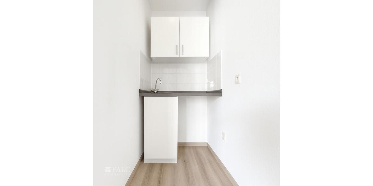 Raum für Erfolg – Ihre Praxis oder Ihr Büro in Toplage zimmer