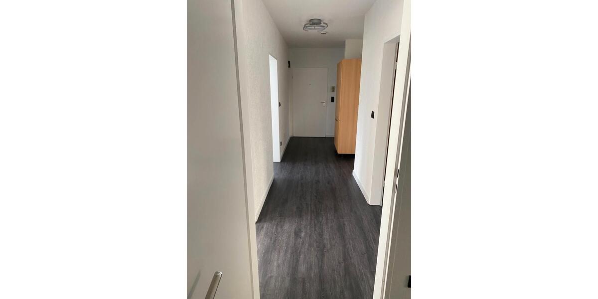 Etagenwohnung Regensburg Galgenberg - 3 Zimmer, 82 m&sup2;, 1.350&euro; | Angebot:25980106