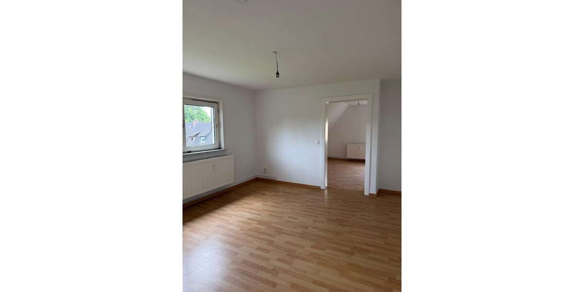Etagenwohnung Salzgitter Hallendorf - 4 Zimmer, 75 m&sup2;, 430&euro; | Angebot:27045316