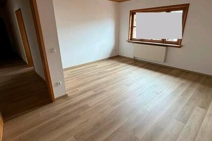 Wohnung Floh-Seligenthal Seligenthal - 3 Zimmer, 80 m&sup2;, 790&euro; | Angebot:25637378