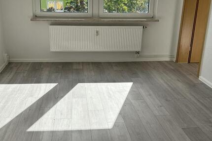 4-Zimmer-Wohnung mit 2 Bädern! zimmer