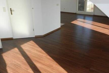 wohnen, mit Blick über Freital 1-Raum-Wohnung im Dachgeschoss 1 zimmer