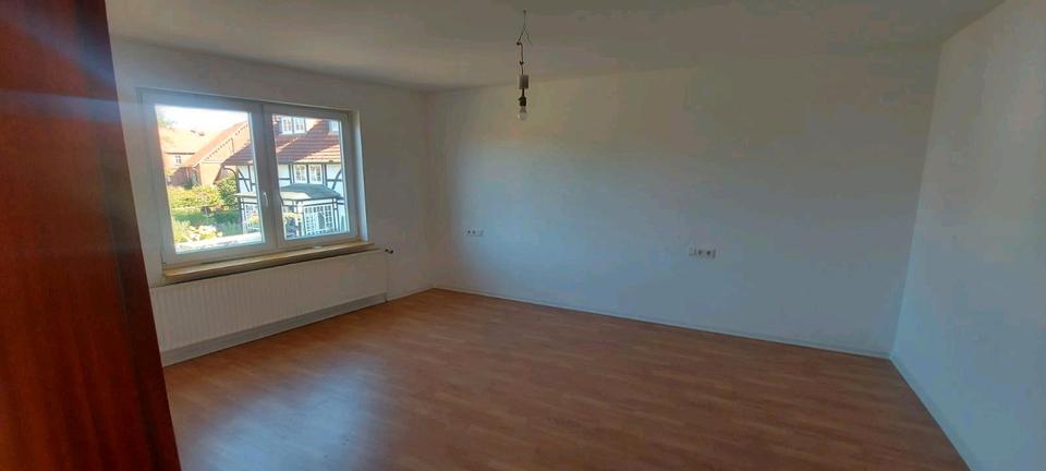 Etagenwohnung Hessisch Oldendorf - 3 Zimmer, 89 m&sup2;, 690&euro; | Angebot:25963575