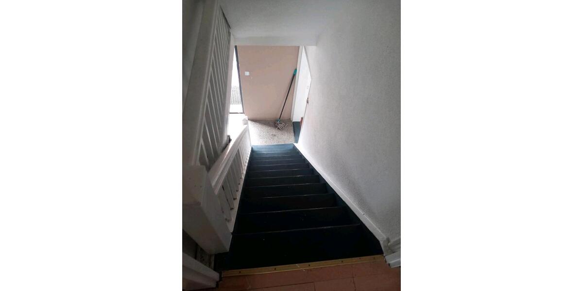 Einfamilienhaus Laichingen - 7 Zimmer, 159 m&sup2;, 1.700&euro; | Angebot:25055511