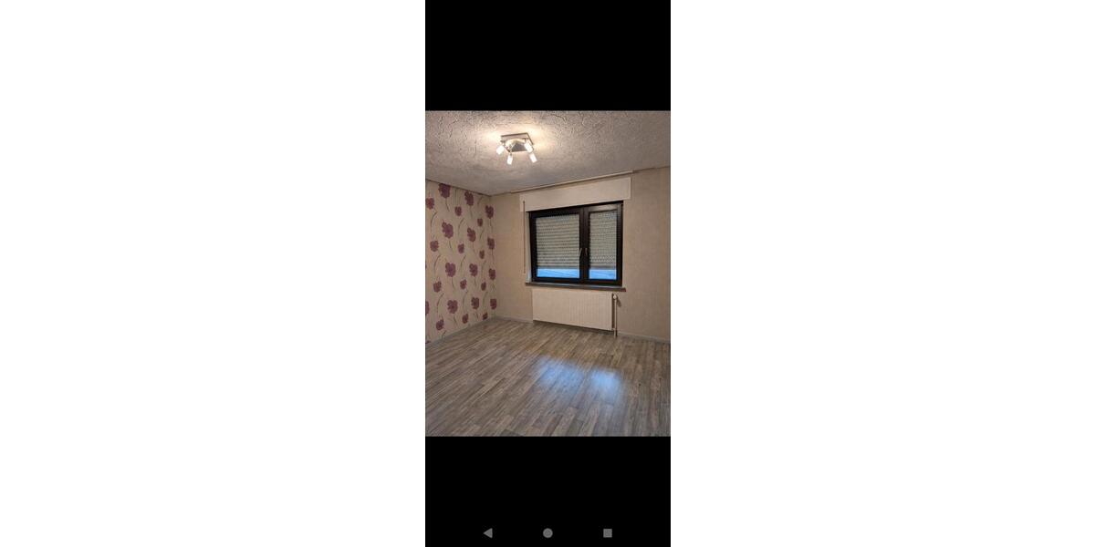 Erdgeschoßwohnung Püttlingen - 2 Zimmer, 70 m&sup2;, 835&euro; | Angebot:26428829